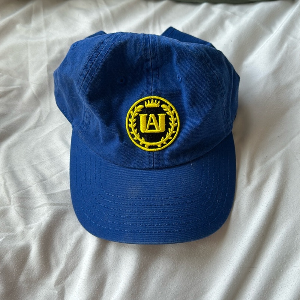 AU hat